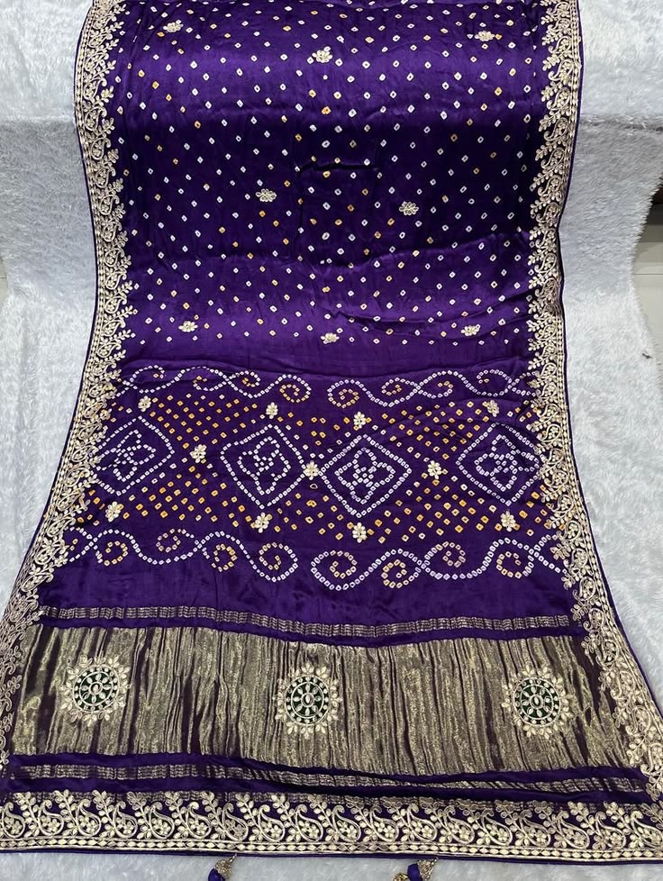 Gujrati stitch saree in Chinsurah Bus Stand, West Bengal